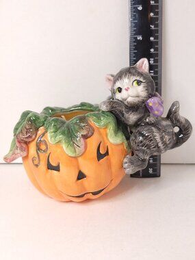 Fritz and Floyd Essentials Cat on a Pumpkin